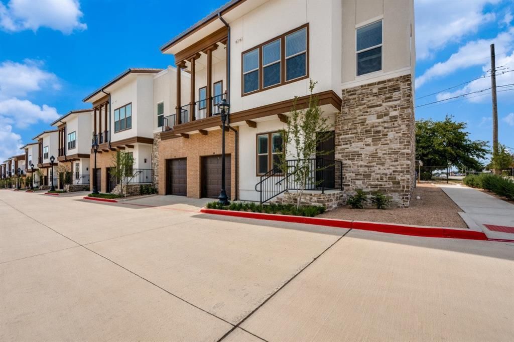 5885 Calmont Avenue 8101, Fort Worth