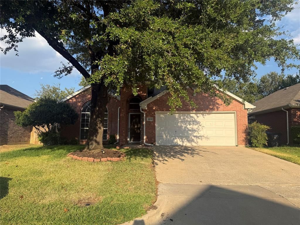 6916 Indiana Avenue, Fort Worth
