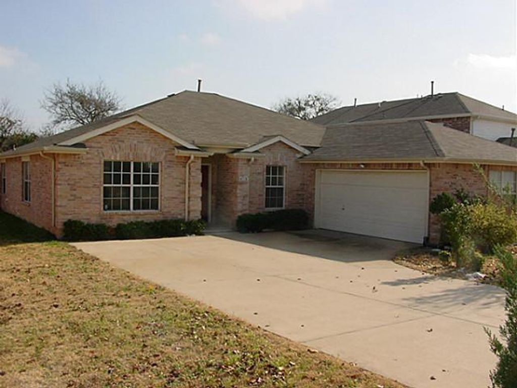 4716 Lee Hutson Lane, Sachse