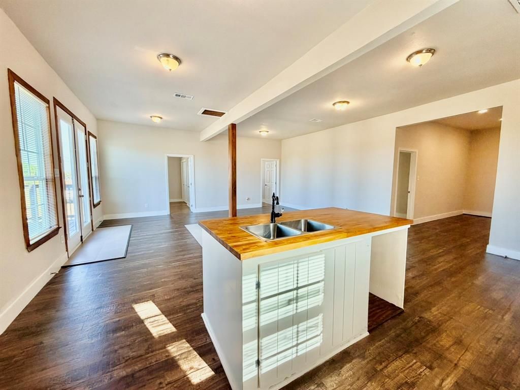 26272 State Highway 56, Whitesboro