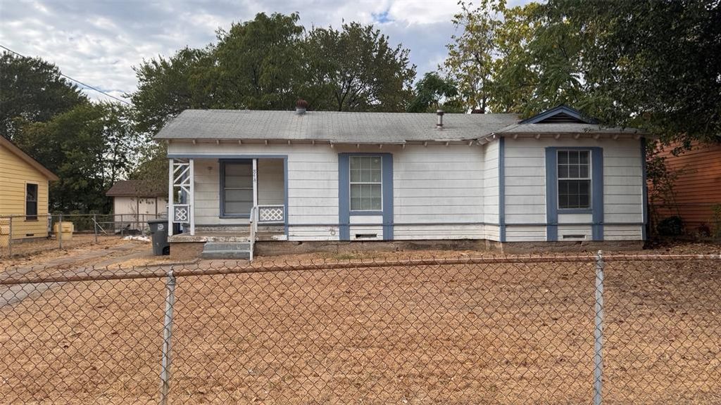 8445 Tackett Street, Dallas