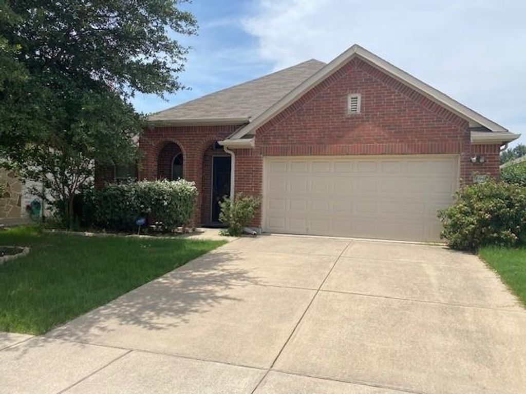 8841 Golden Sunset Trail, Fort Worth