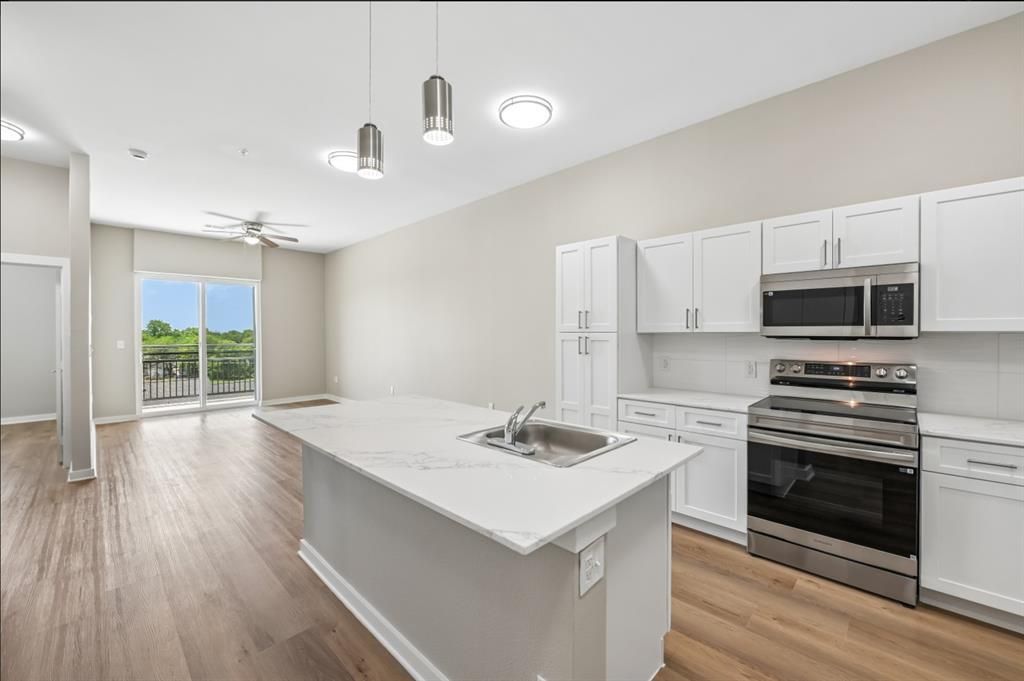 3522 Main Street 303, Rowlett