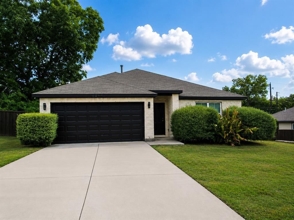 5549 Bluffman Drive, Dallas