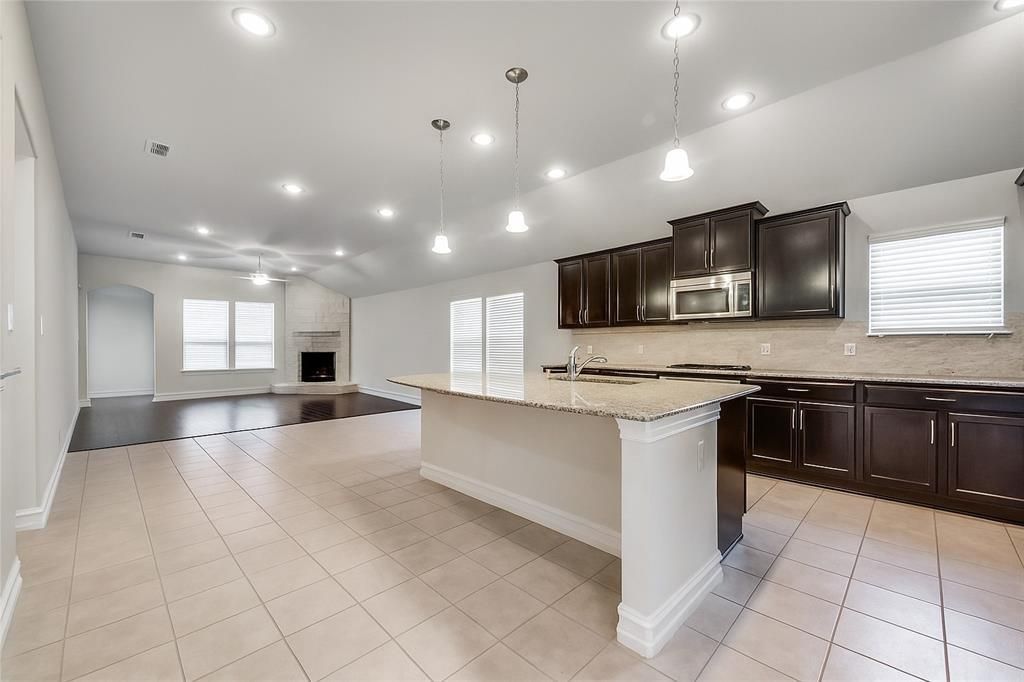 601 Elm Creek Drive, Lewisville