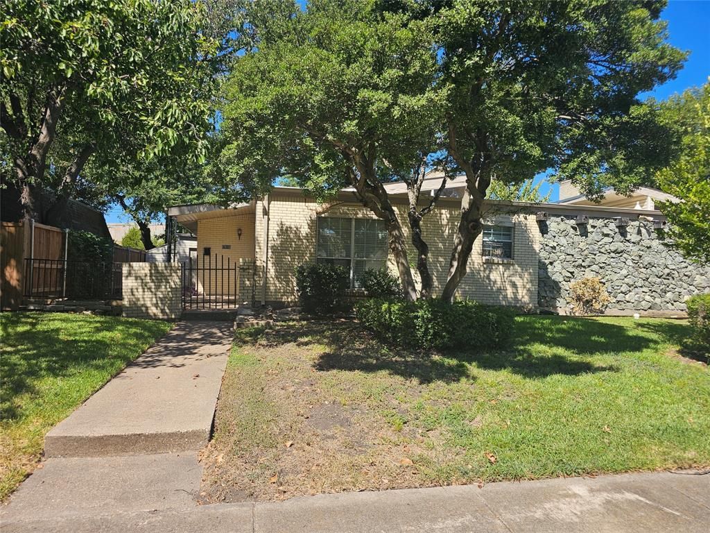 7016 Briarmeadow Drive, Dallas