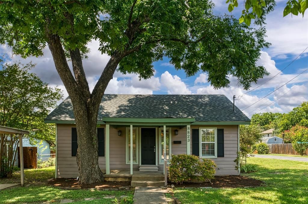8823 San Benito Way, Dallas