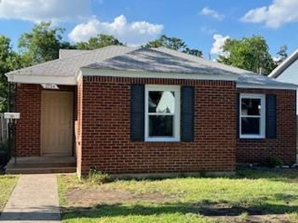 2704 W Bewick Street, Fort Worth