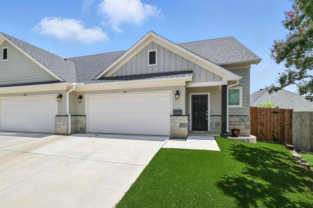 212 Wayside Court, Bedford
