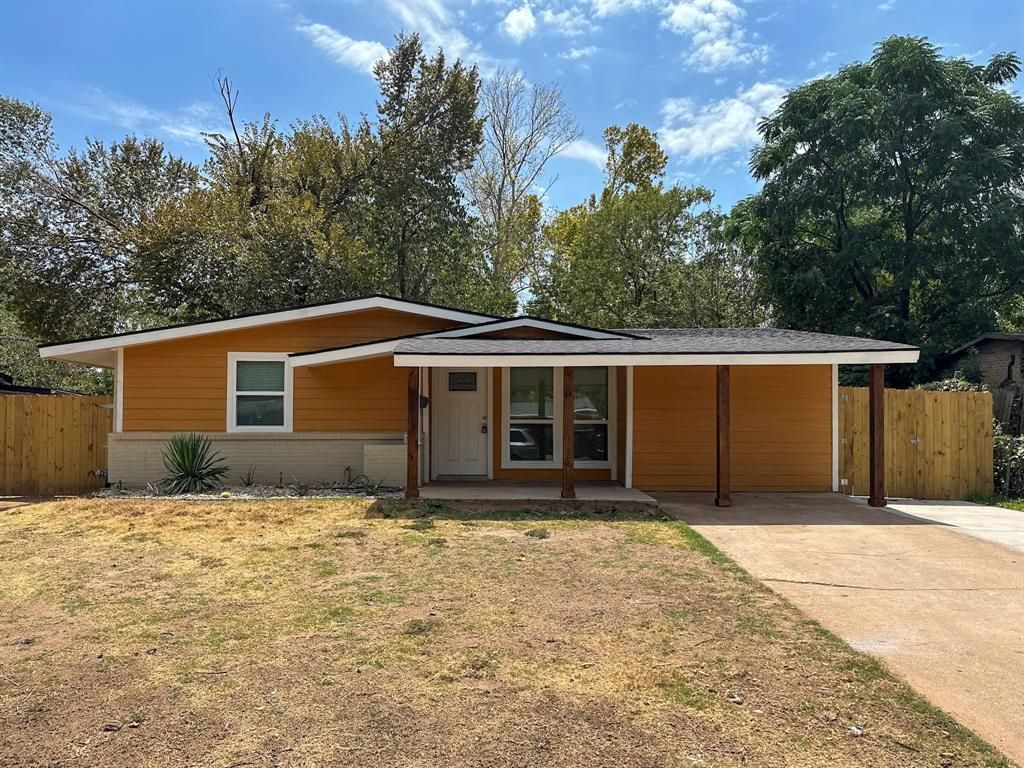 108 Jenny Kay Lane, Irving