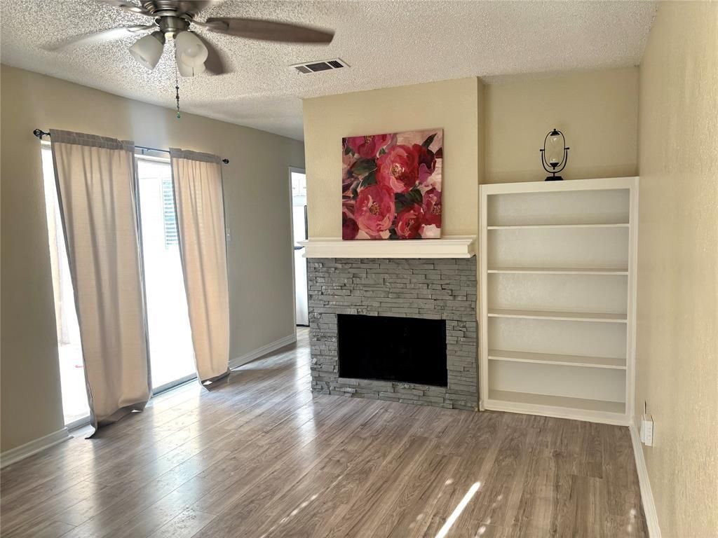 2760 Parkchester Drive, Arlington