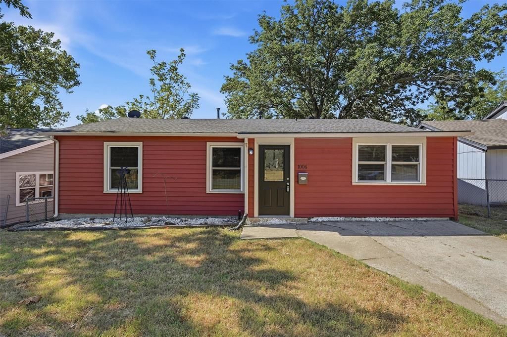 1006 W Texas Street, Denison