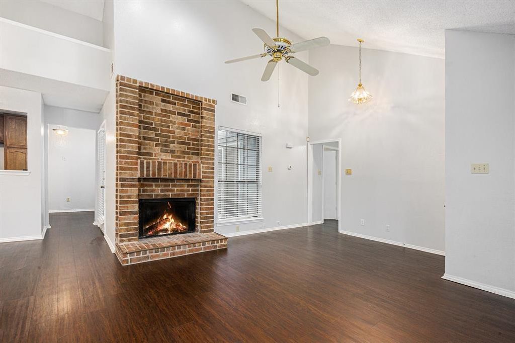 10627 Tall Oak Drive, Fort Worth