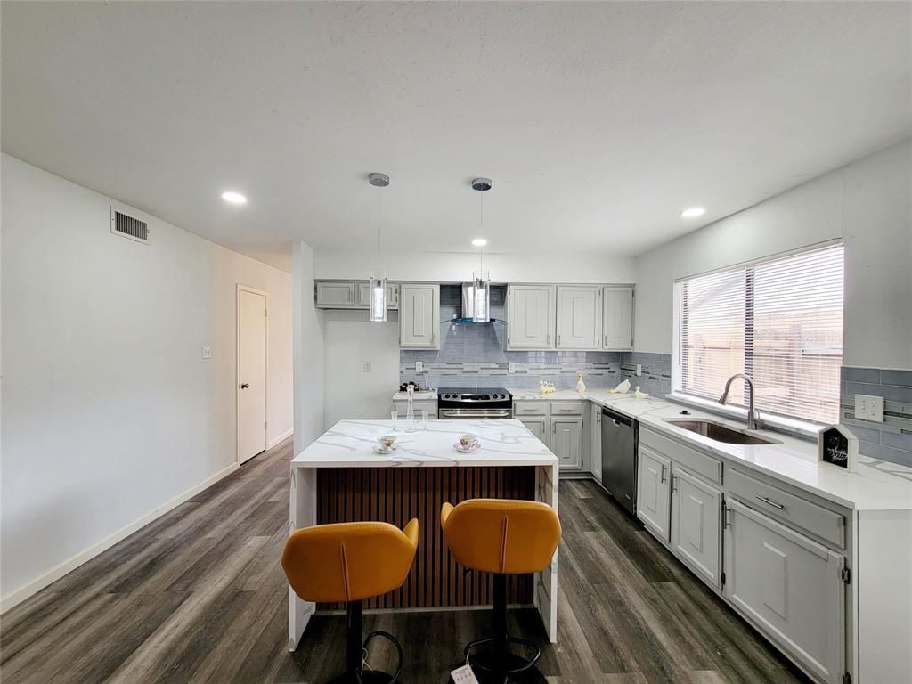4636 Gleneagle Street, Mesquite