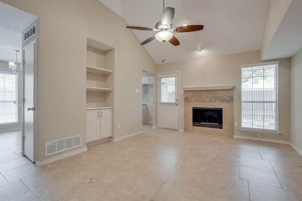 755 Burr Oak Drive, Lewisville