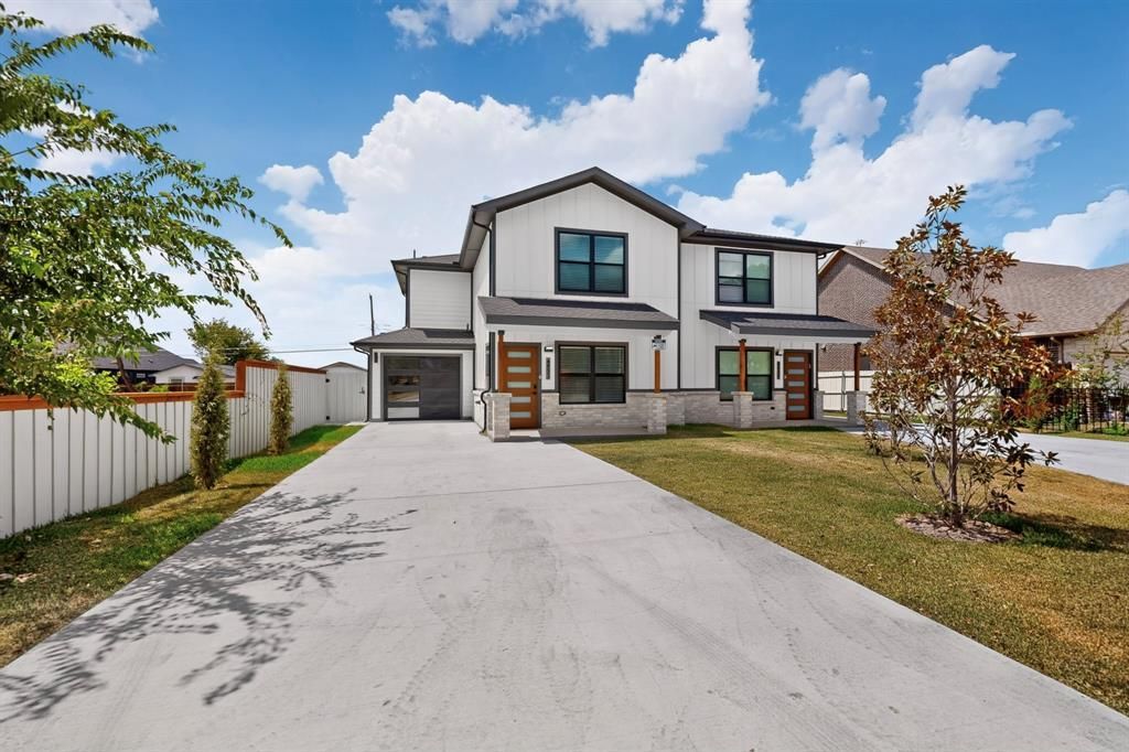 4933 Mobile Drive, Fort Worth