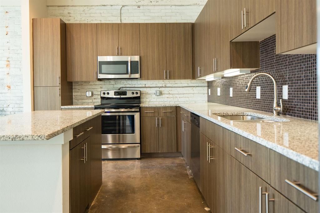 801 W Vickery Boulevard 301, Fort Worth