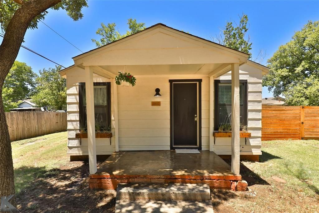 310 Larkin Street, Abilene