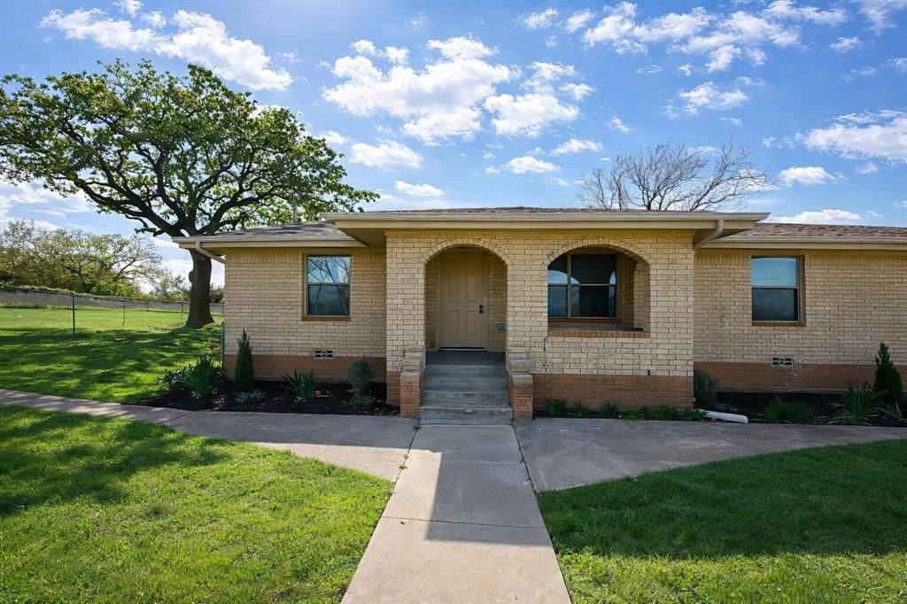 1119 Salt Creek Road, Springtown