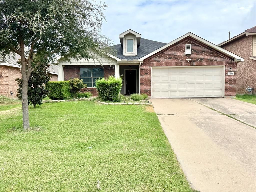 2812 Park Place Drive, Grand Prairie