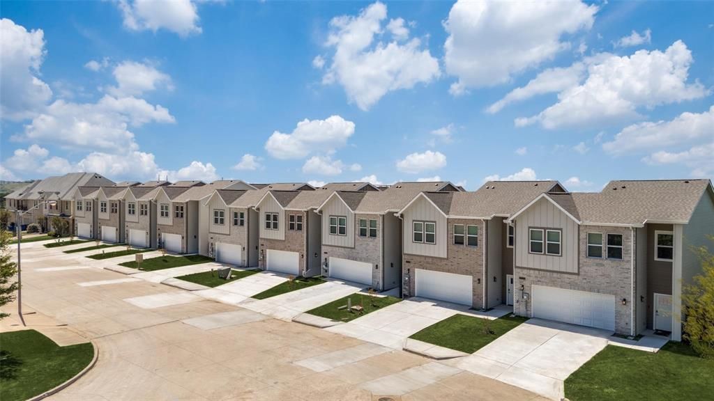 6655 Mountain Trail, Dallas