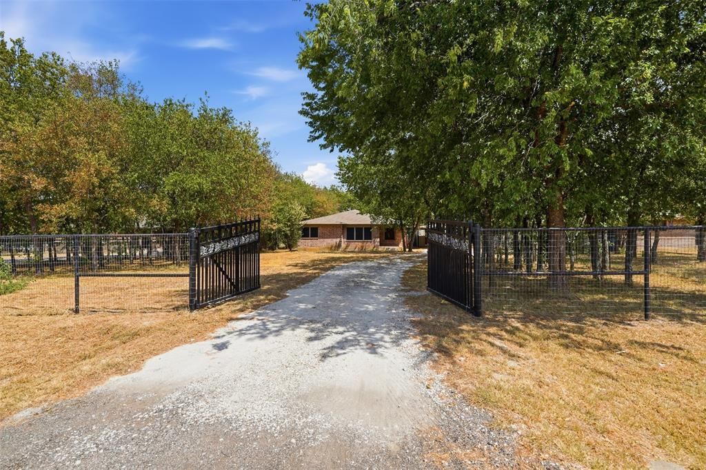 6117 Pyramid Boulevard, Fort Worth