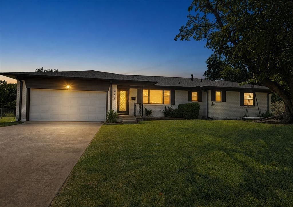 436 Degan Avenue, Lewisville