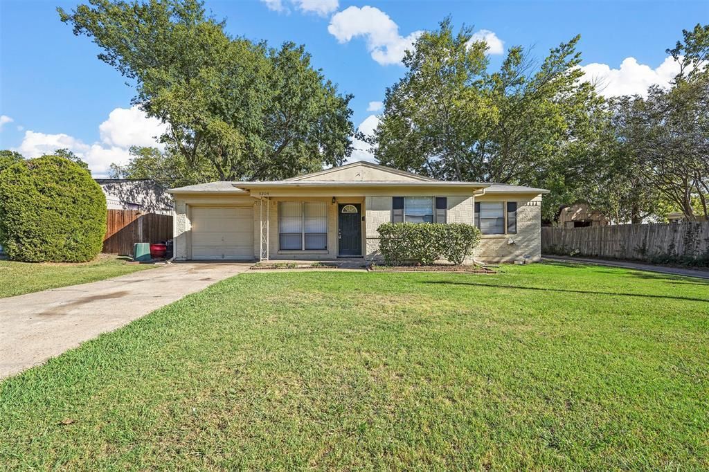 3204 Caribbean Drive, Mesquite