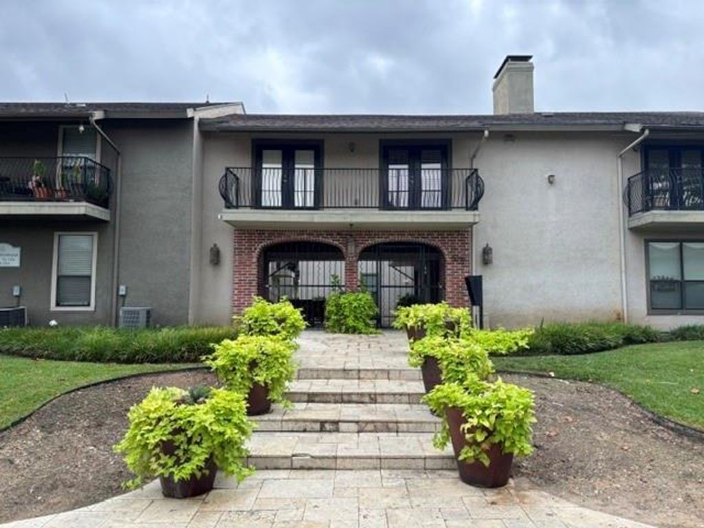 5806 Birchbrook Drive 106, Dallas