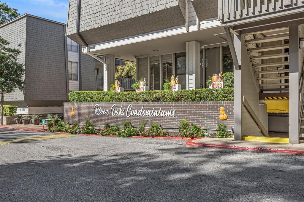 4837 Cedar Springs Road 215, Dallas