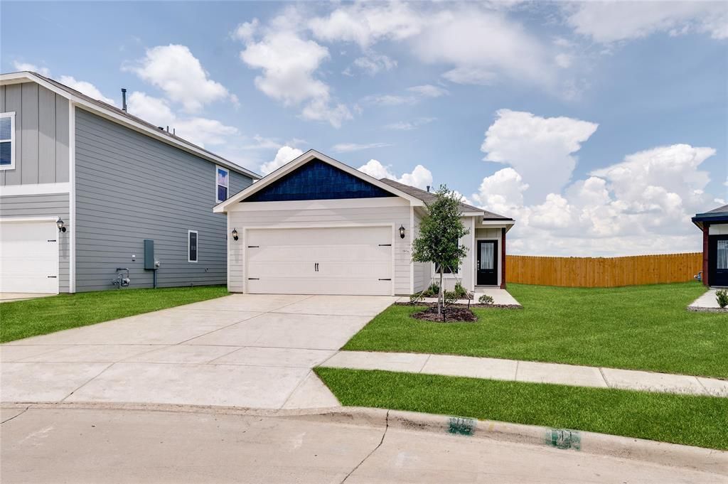 2027 Braveheart Drive, Crandall