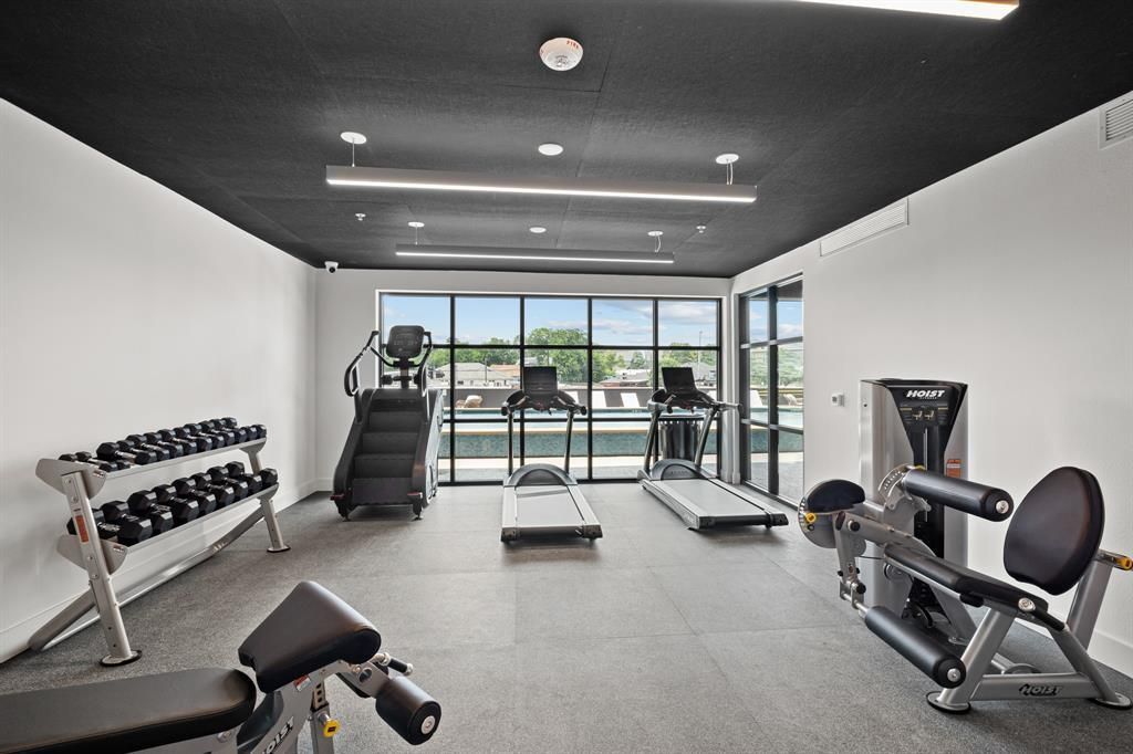 1100 N Zang Boulevard 502, Dallas