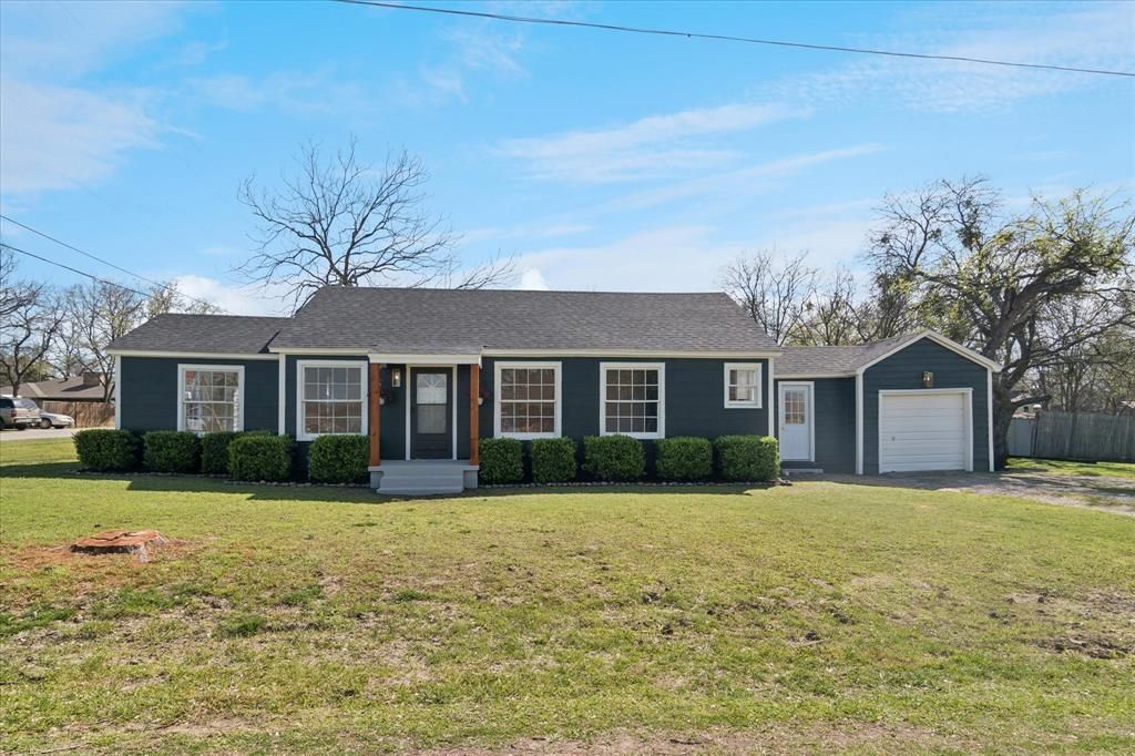 602 W Pecan Street, Celina