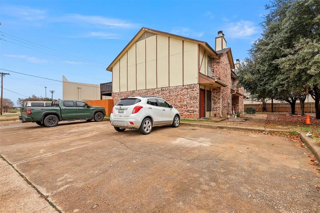 800 Bluebonnet Drive B, Keller
