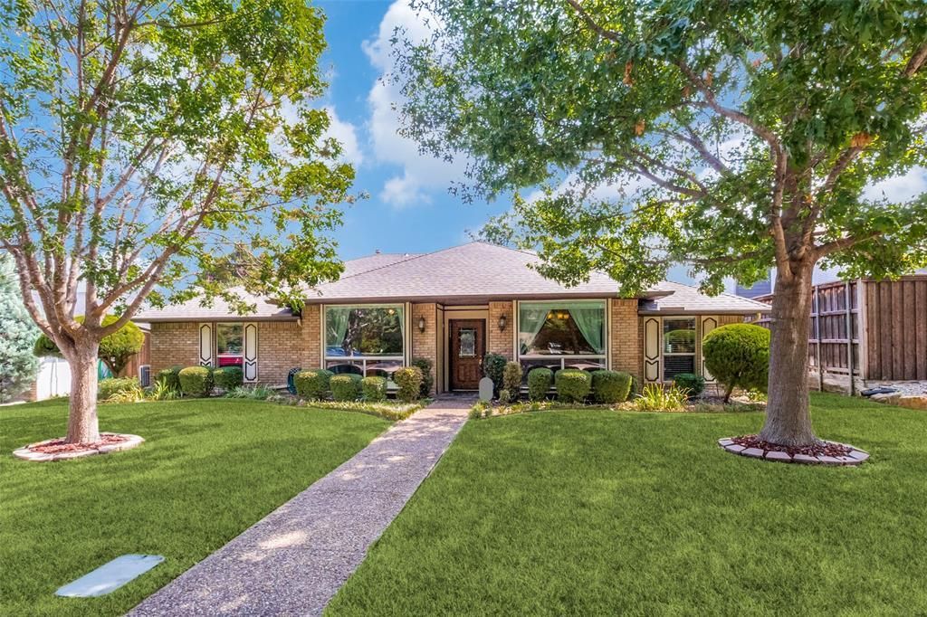 6024 Gentle Knoll Lane, Dallas
