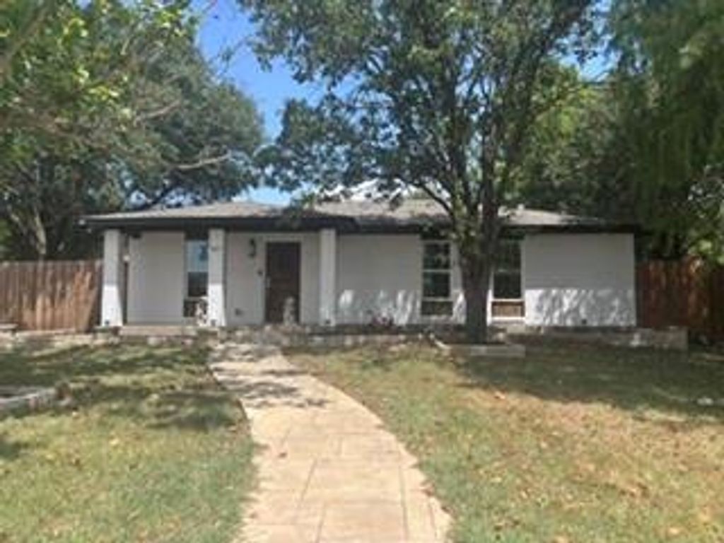 920 Meadowdale Drive, Royse City