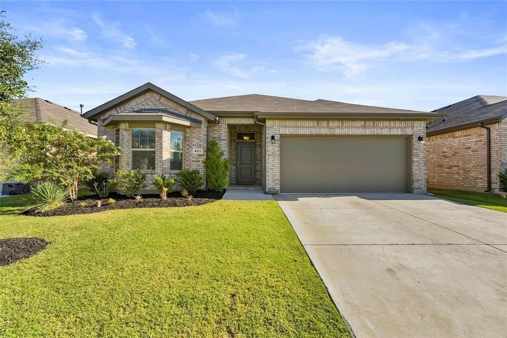 821 Shepperton Way, Fort Worth