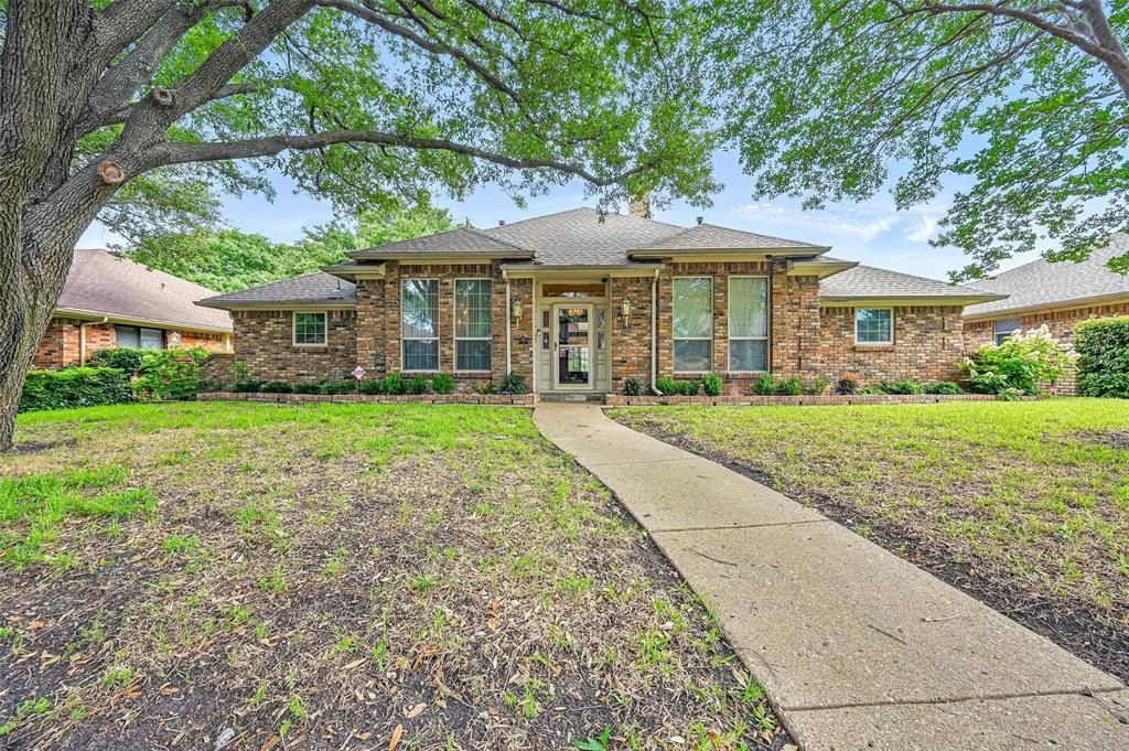 9719 Amberley Drive, Dallas