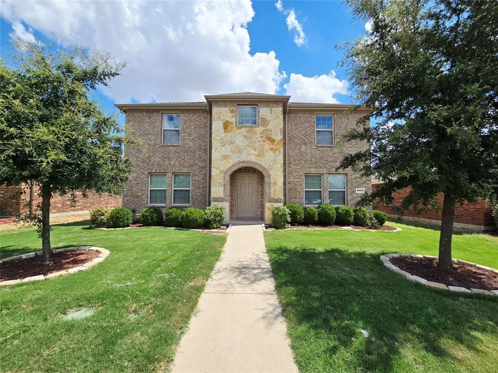 2512 Brentwood Drive, Lancaster