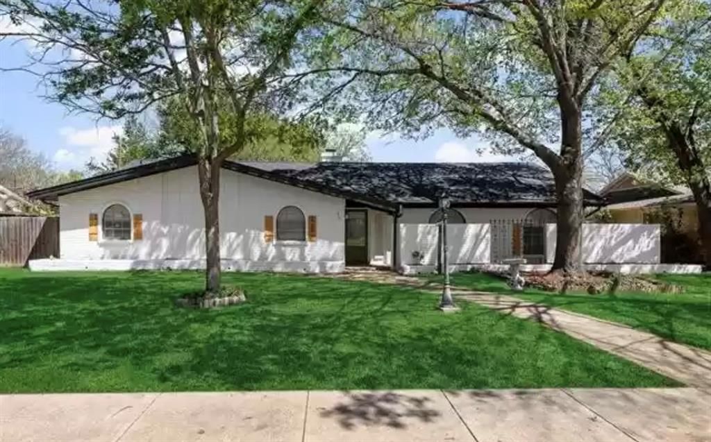 600 Tanglewood Drive S, Irving