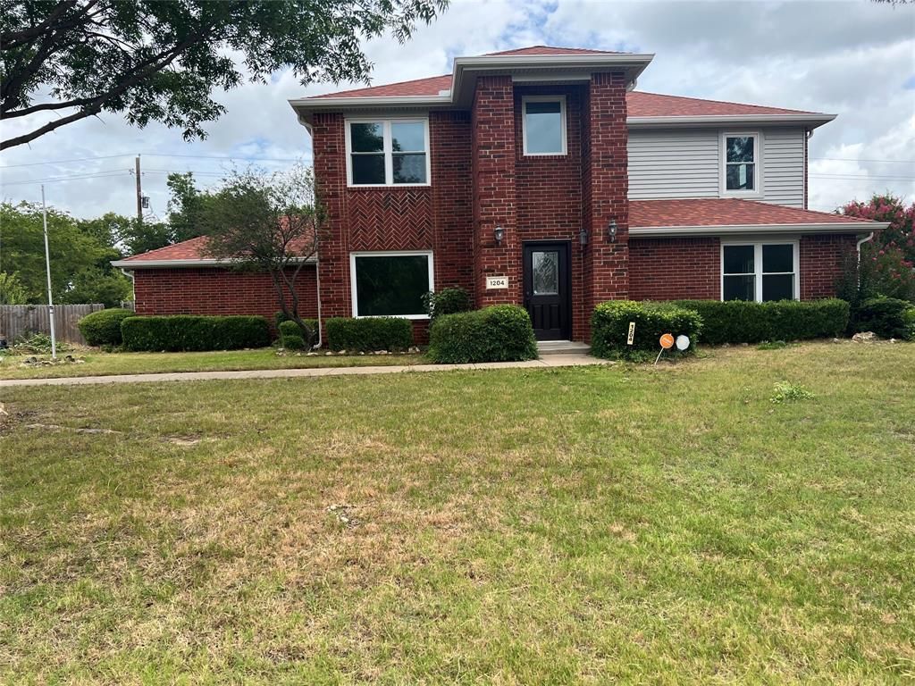 1204 Hillside Drive, Justin