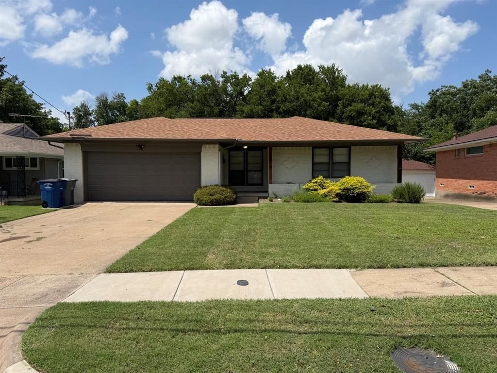 2219 Healey Drive, Dallas