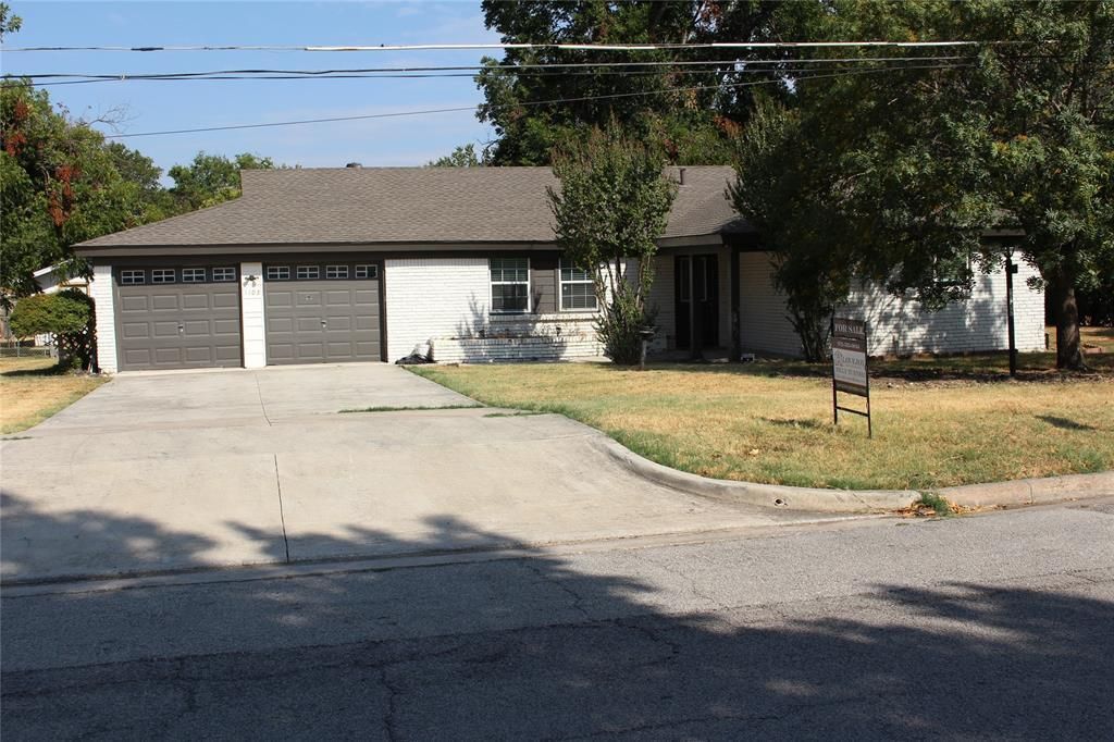 1103 Bryant Street, Benbrook