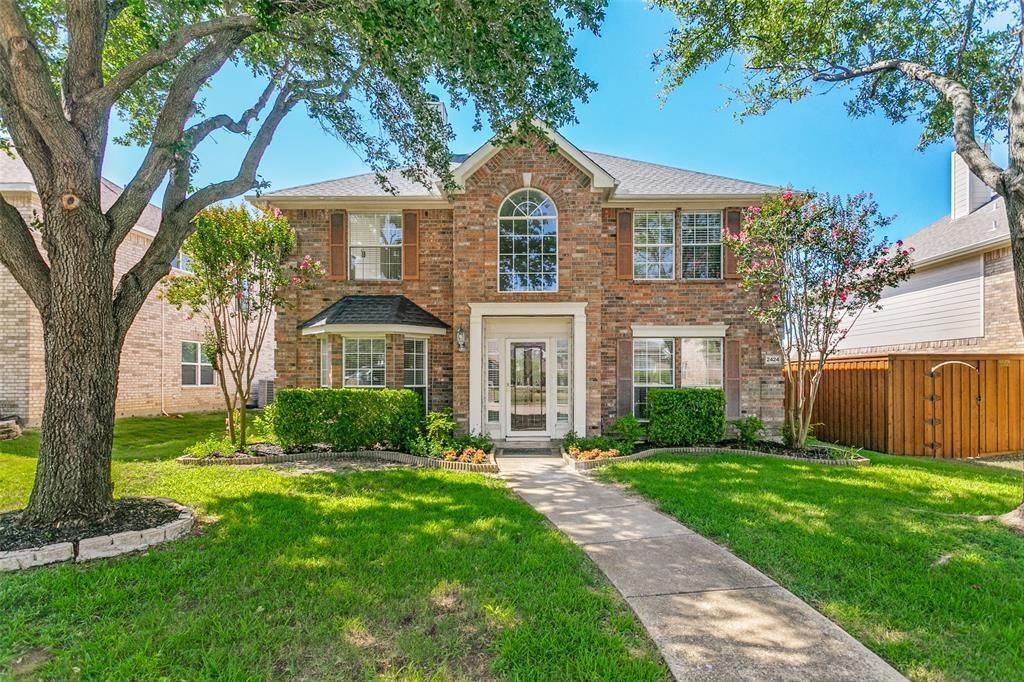 2424 Hunters Run Drive, Plano