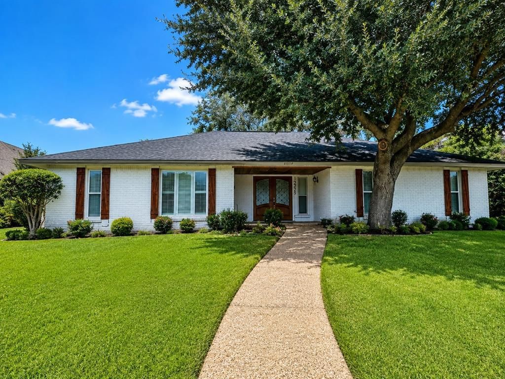 12329 Cedar Bend Drive, Dallas