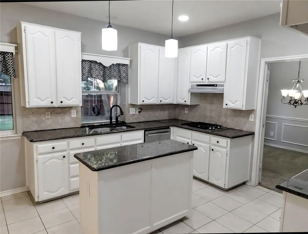 821 Weeping Willow Court, Allen