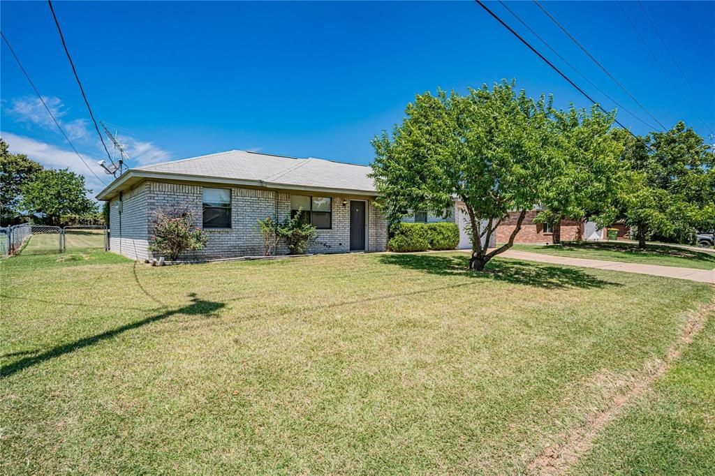 4031 Country Meadows Circle, Granbury