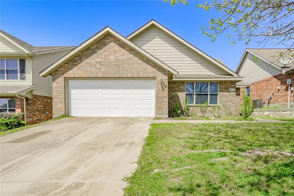8915 Wild Rose Lane, Cross Roads