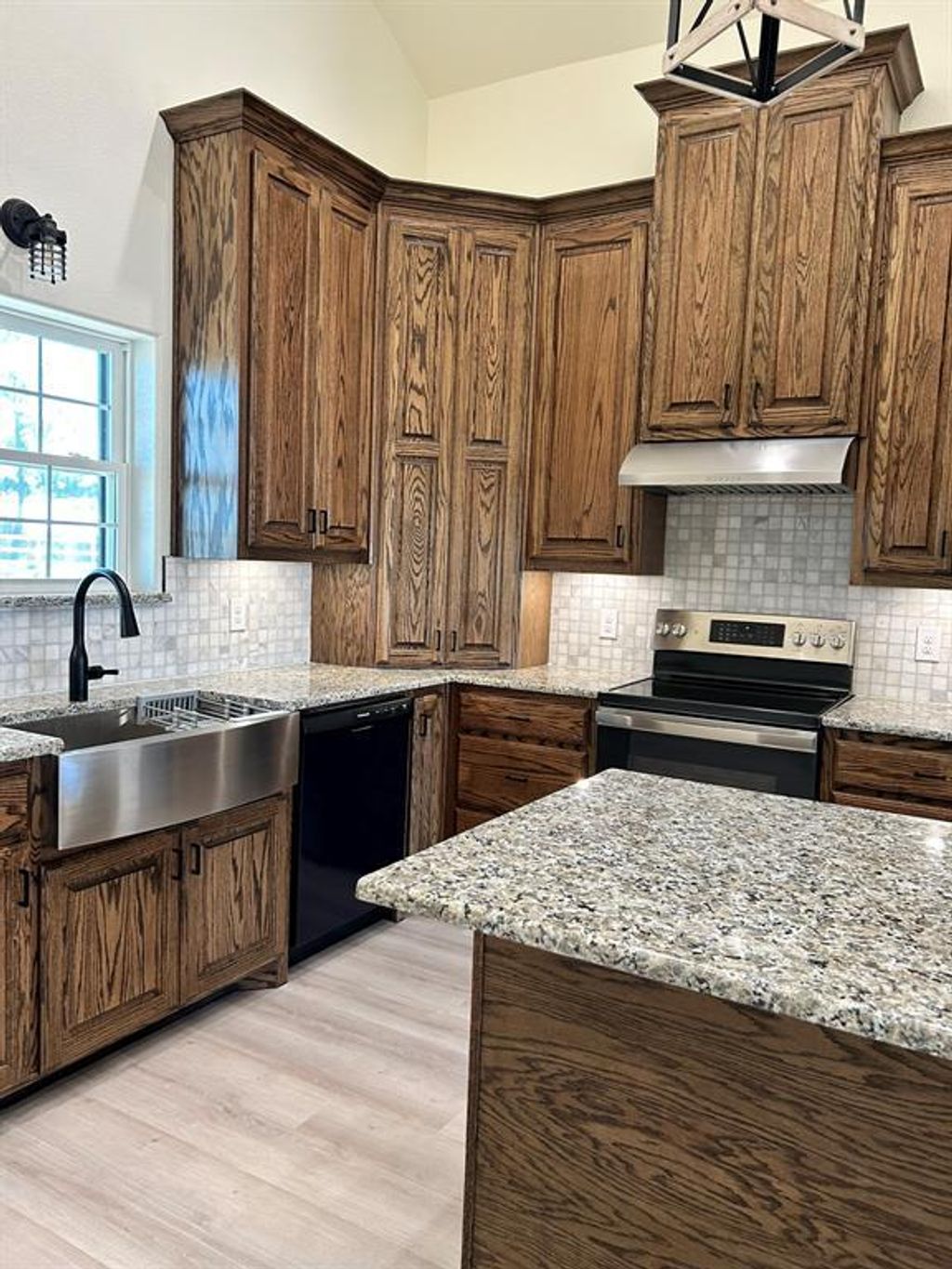 483 Rs County Road 1605, Point