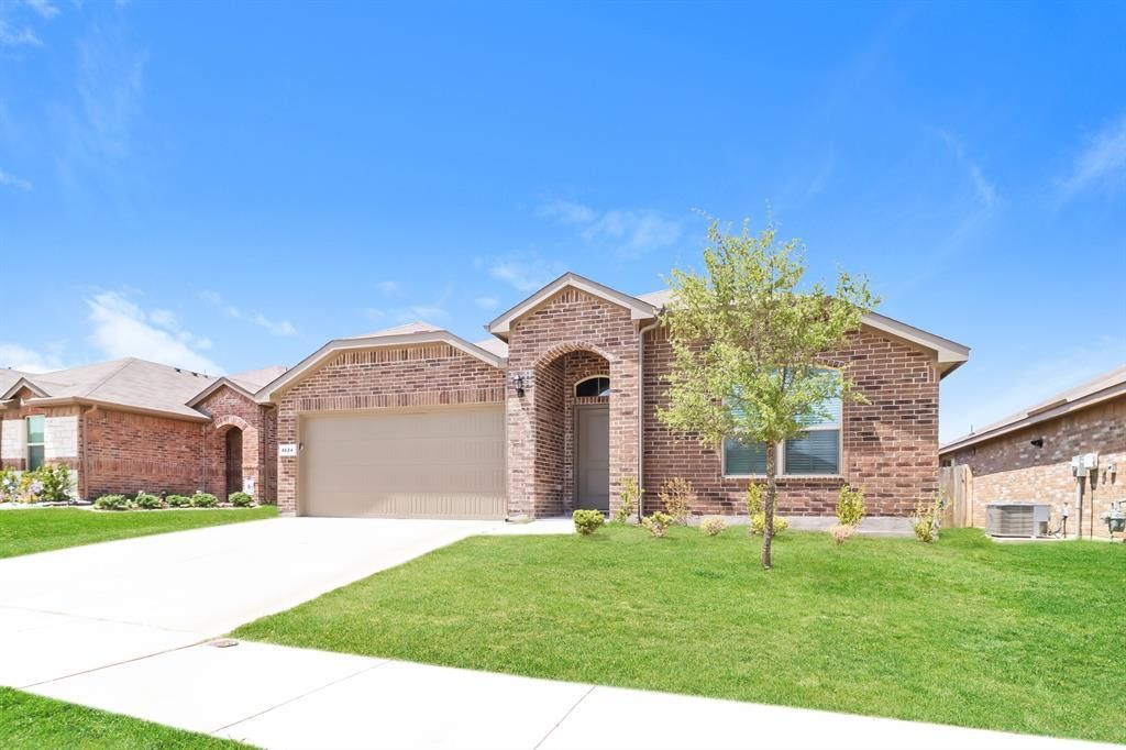 4624 Corktree Lane, Fort Worth